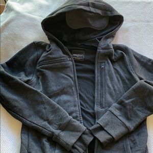 Baubax travel sweatshirt